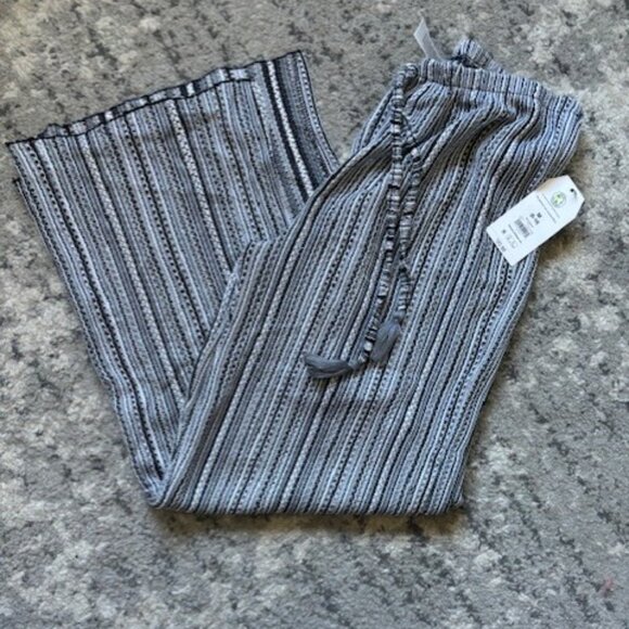 TIME AND TRU - Women's Crochet Coverup Pants - Size Medium - Picture 5 of 7